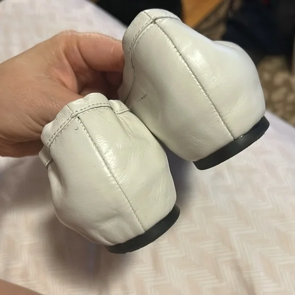 DMSX Donald Plyner White Leather Flats - 9 - Picture 3 of 5